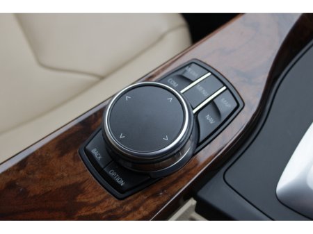 2019 BMW 3 Series - thumbnail 17