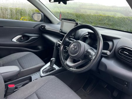 2023 Toyota Yaris Cross 1.5 Hybrid CVT Luna €22,950 thumbnail