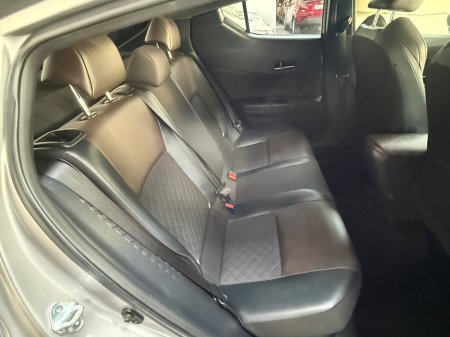 2017 Toyota C-HR - thumbnail 28