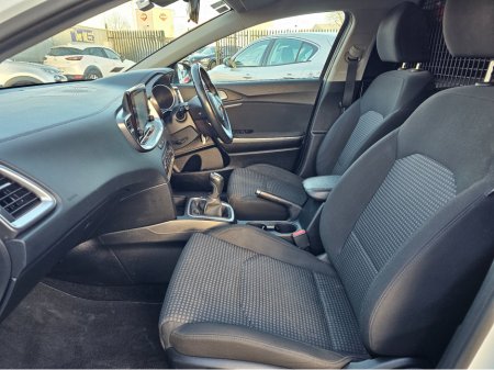 2021 Kia Ceed - thumbnail 10