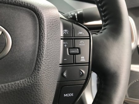 2024 Toyota Prius - thumbnail 16