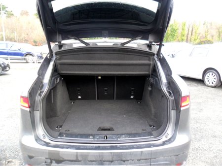 2016 Jaguar F-Pace 2.0 D PORTFOLIO  AUTO.......NCT 09/26........ENGINE REBUILT BY JAGUAR €18,995 thumbnail