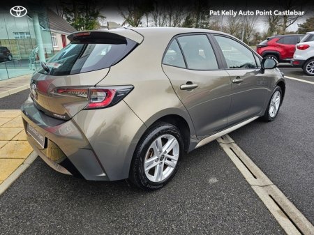 2023 Toyota Corolla COROLLA HYBRID LUNA H/B €27,900 thumbnail