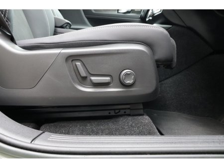 2022 Volvo XC40 - thumbnail 9