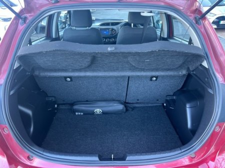 2020 Toyota Yaris - thumbnail 10