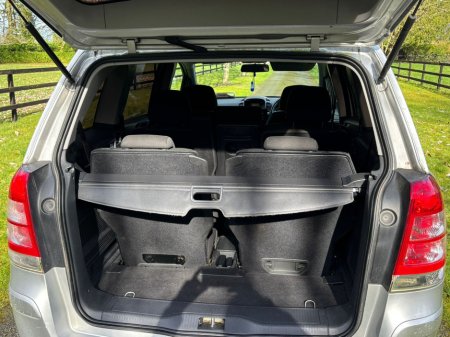 2013 Vauxhall Zafira - thumbnail 18