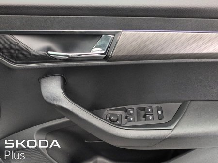 2023 Skoda Karoq STYLE 1.0TSI 110HP €32,950 thumbnail