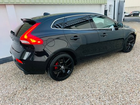 2014 Volvo V40  €8,750 thumbnail