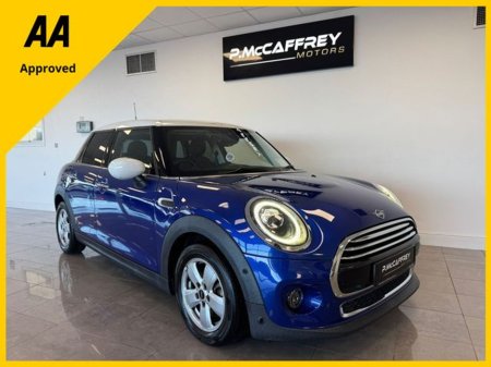 2020 MINI Cooper  €19,995 thumbnail