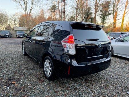 2016 Toyota Prius 1.8 Hybrid Luxury €15,999