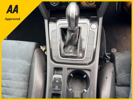 2017 Volkswagen Passat 1.4TSI 4DR AUTO FULLY LOADED WITH SPEC €19,950 thumbnail