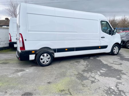 2021 Nissan NV400 - thumbnail 17