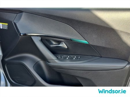 2023 Peugeot 2008 1.2 Puretech 130bhp Auto Allure €26,995 thumbnail
