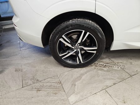 2021 Volvo XC60 - thumbnail 6