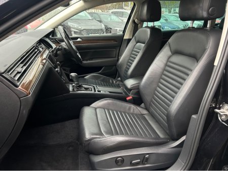 2016 Volkswagen Passat - thumbnail 10