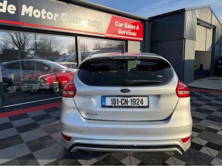 2018 Ford Focus - thumbnail 16