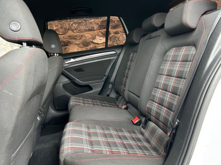 2014 Volkswagen Golf GTI 2.0 TSI MANUAL 6SPEED FWD 220BHP 5DR €15,950 thumbnail