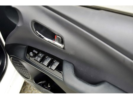 2020 Toyota Prius - thumbnail 25