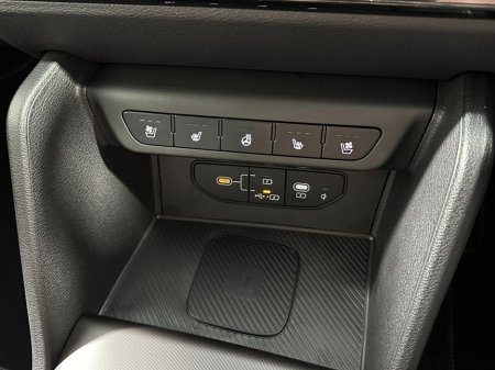 2026 Kia Sportage K3 1.6 Crdi Magma Red €46,900 thumbnail