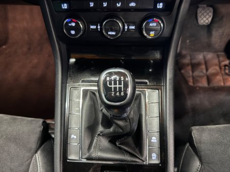 2017 Skoda Superb - thumbnail 13