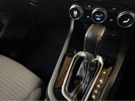 2022 Renault Arkana E-TECH ICONIC HYBRID 14 145 AUTO €19,999 thumbnail