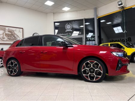 2024 Opel Astra Amazing Car 180BHP Hybrid Auto Top Of The Sportsline GS Huge Spec As New Only 3900 Kms www.bolands.ie Est.1955 €32,950 thumbnail