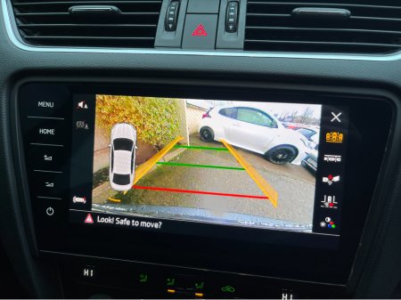 2018 Skoda Octavia STYLE 1.0 PETROL //HIGH SPEC//SAT NAV//REVERSE CAMERA// €13,950 thumbnail