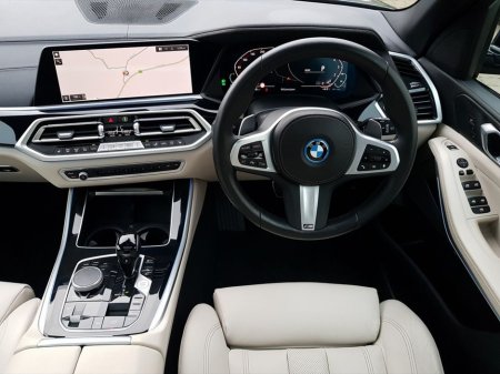 2022 BMW X5 xDrive45e xLine €67,995 thumbnail