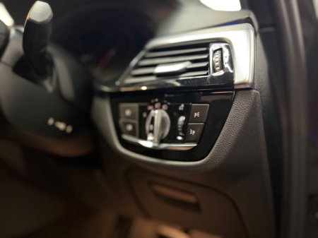 2018 BMW 5 Series - thumbnail 17