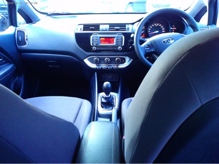 2015 Kia Rio - thumbnail 5