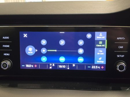 2024 Skoda Octavia 2.0 TDi Ambition 5DR H/B €29,750 thumbnail