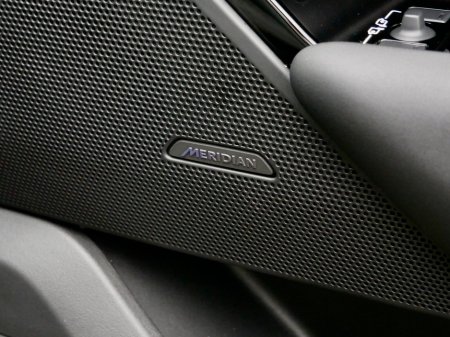 2025 Land Rover Range Rover Velar - thumbnail 18