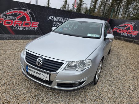 2010 Volkswagen Passat - thumbnail 2