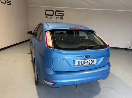 2011 Ford Focus - thumbnail 4