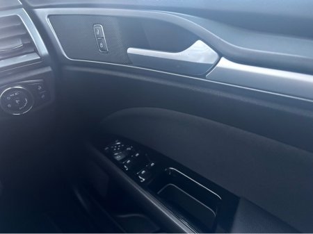 2019 Ford Mondeo ZETEC 2.0 TD 150PS 6SPEED 5DR 4DR thumbnail