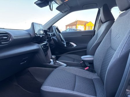 2024 Toyota Yaris Cross LUNA 4DR AUTO €29,495 thumbnail