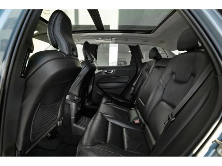 2022 Volvo XC60 T6 CORE BRIGHT SUNROOF 350BHP AWD €42,899 thumbnail