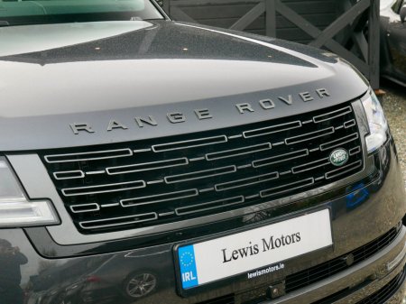 2025 Land Rover Range Rover SWB 3.0 I6 PHEV Autobiography €159,950 thumbnail