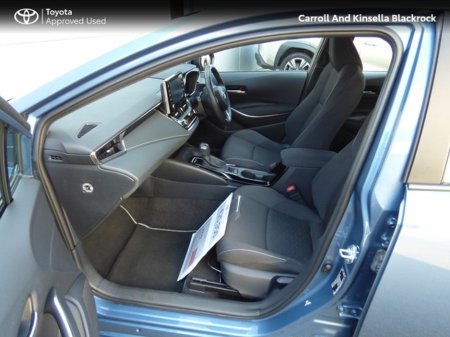 2022 Toyota Corolla Hybrid Luna HB €24,950 thumbnail