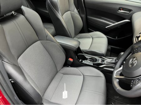 2025 Toyota Corolla - thumbnail 10