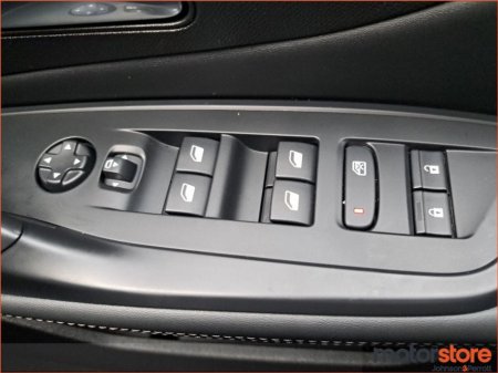 2025 Peugeot 308 1.2 Puretech 130bhp Allure Auto €35,900 thumbnail