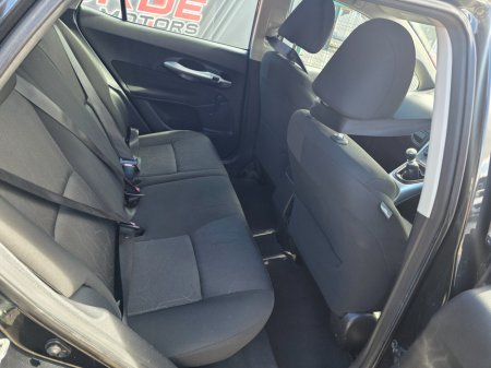 2011 Toyota Auris - thumbnail 7