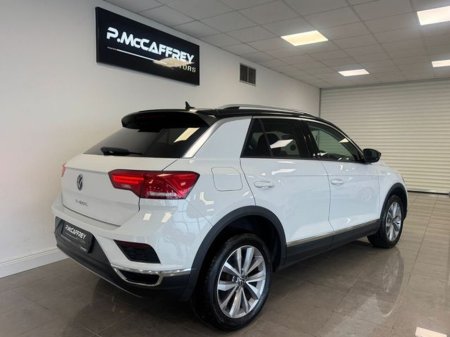 2020 Volkswagen T-Roc 2.0 TDI 150bhp Design DSG €21,850 thumbnail
