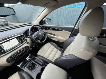 2018 Kia Sorento K2 - 2.2 DIESEL - MANUAL - 7 SEATS - 12M WARRANTY - CAR: €20,950 thumbnail