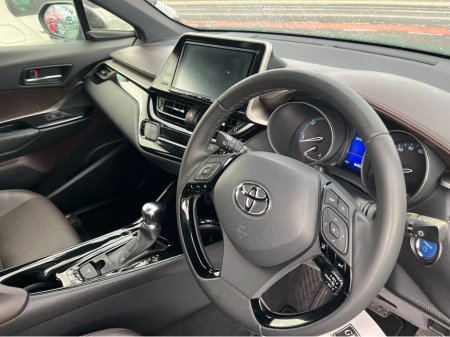 2018 Toyota C-HR 1.8 HYBRID AUTO LOW KM HIGH SPEC thumbnail
