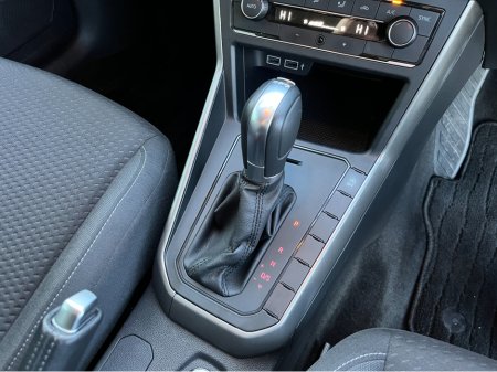 2019 Volkswagen Polo COMFORTLINE AUTOMATIC 1.0 PETROL //REVERSE CAMERA//CARPLAY// €15,950 thumbnail