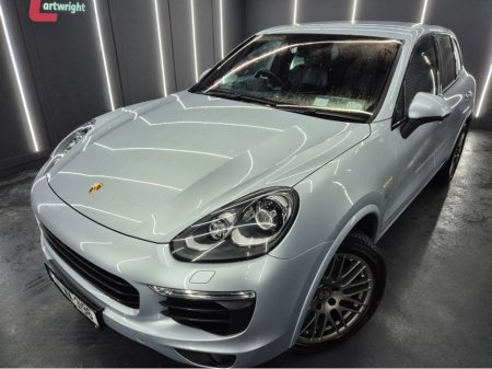 2017 Porsche Cayenne - thumbnail 9