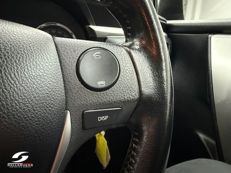 2015 Toyota Corolla - thumbnail 15