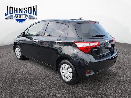 2018 Toyota Vitz - thumbnail 7