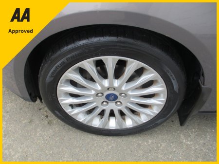 2014 Ford Focus - thumbnail 4